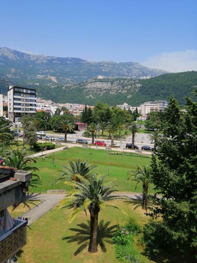 Centar Budva Bagian luar foto